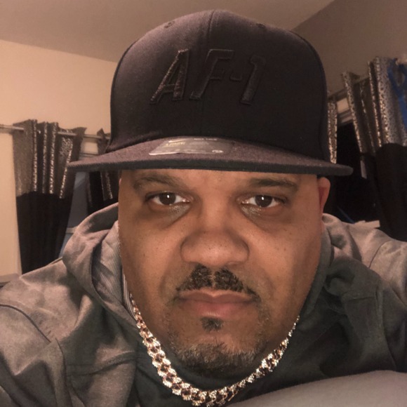 Meet your Posher, Lynn - Picture 1 of 1